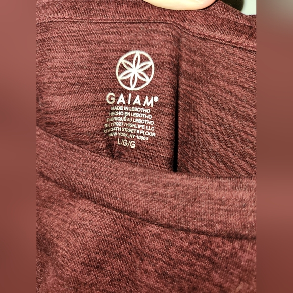Gaiam Men's Large Long-Sleeve Shirt - Picture 2 of 4